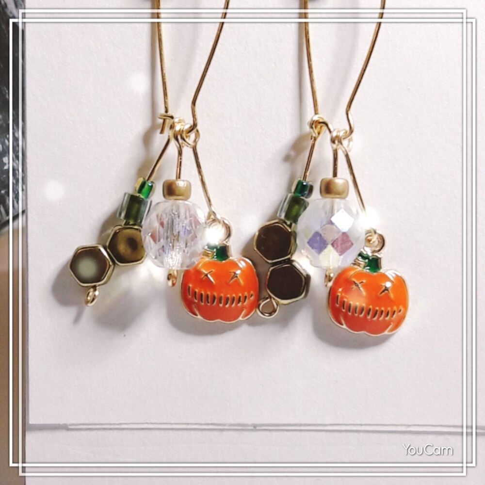 Artisan Earrings 01p# Pumpkin earrings Czech glass fringe earrings Orange dangle
